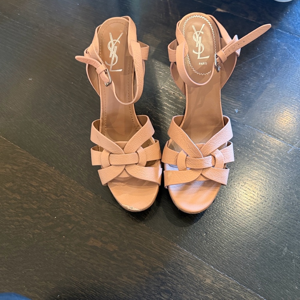 Yves Saint Laurent Women's Beige Sandals